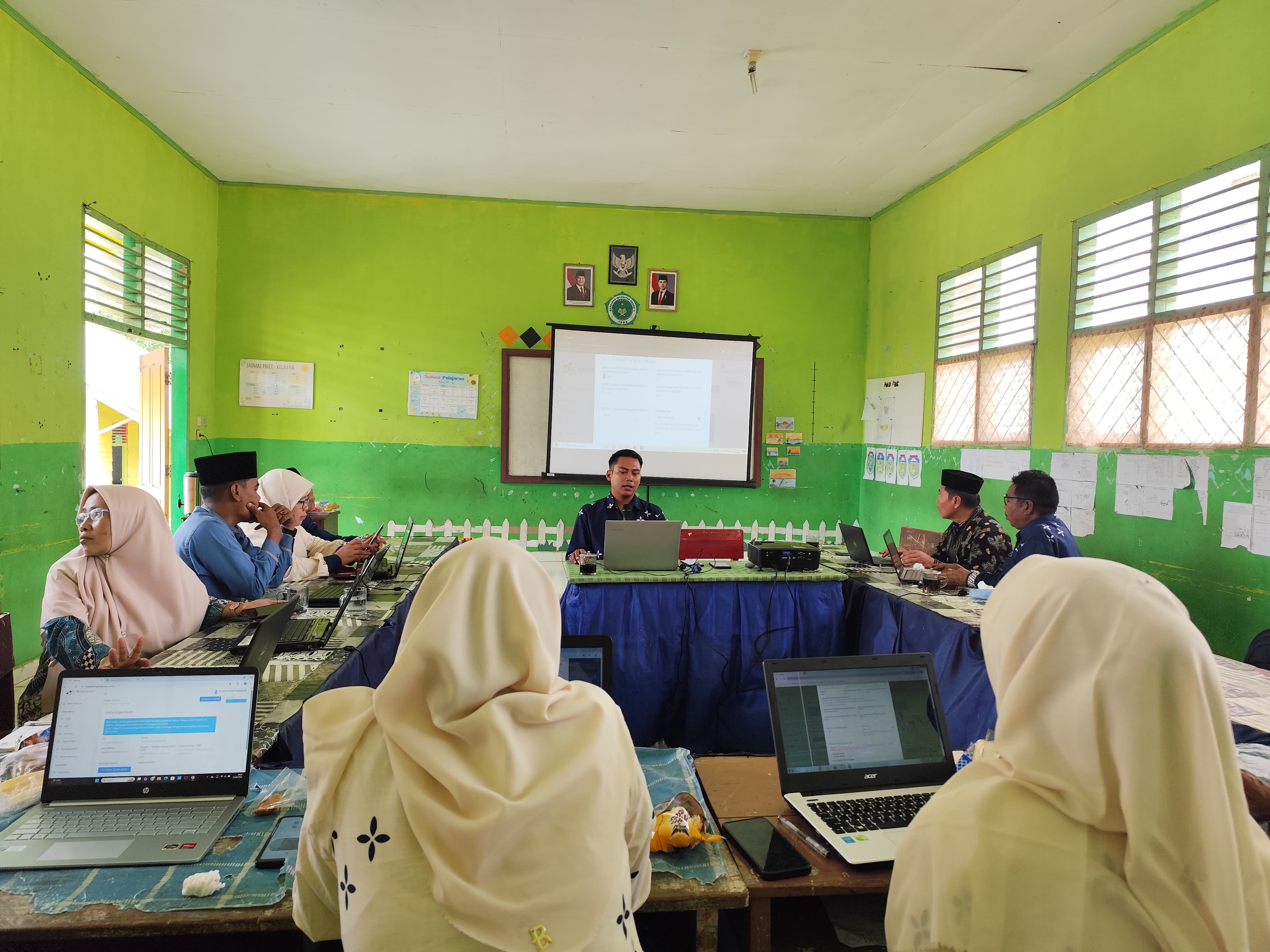 MIN 4 Tebo Gelar Workshop E-Kinerja 2025