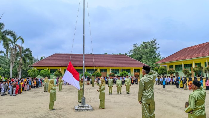 Upacara HGN 2025 Digelar Khidmat oleh GTK MIN 4 Tebo