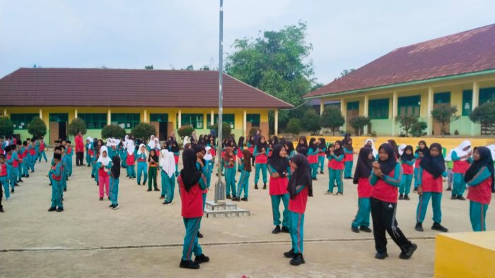Belajar dari Tubuh Sendiri, Siswa MIN 4 Tebo Hitung Denyut Nadi Saat Senam Belajar dari Tubuh Sendiri, Siswa MIN 4 Tebo Hitung Denyut Nadi Saat Senam