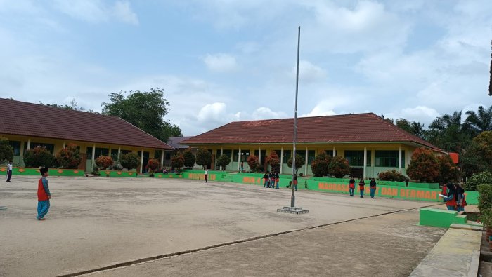 Kelas 4A Latihan Lebih Lama, Siap Tampil Lebih Baik sebagai Petugas Upacara