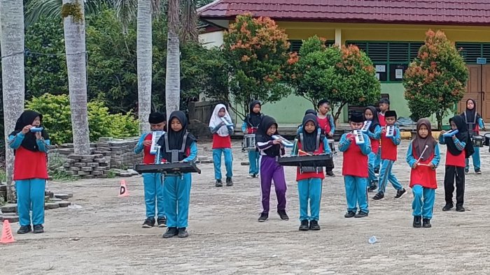 Usai Upacara Hardiknas, Marching Band MIN 4 Tebo Mulai Latihan untuk Perpisahan Kelas 6