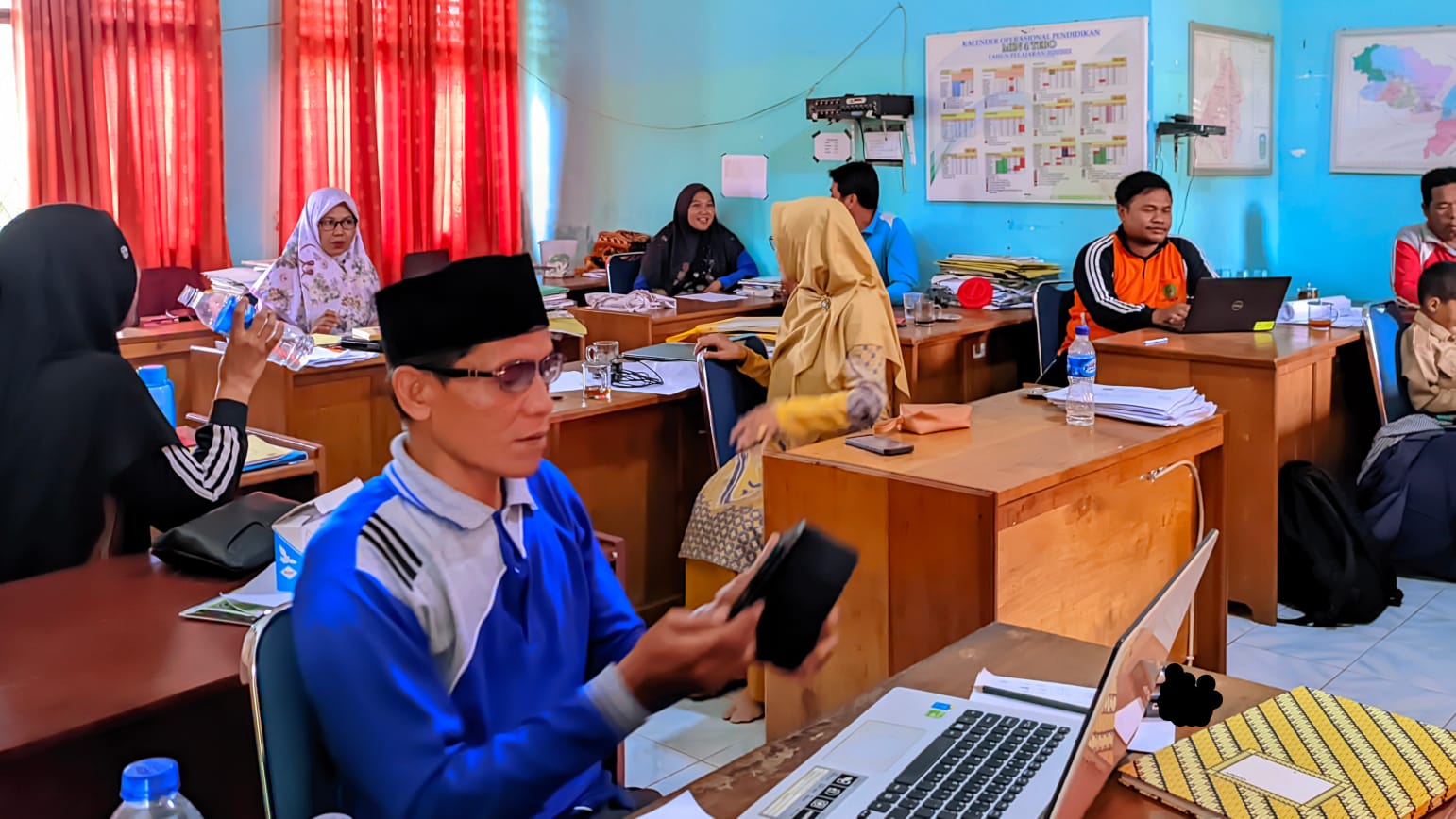 Rapat Evaluasi Pembelajaran MIN 4 Tebo, Mengukuhkan Komunikasi sebagai Kunci Keberhasilan