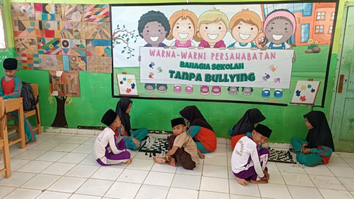 Kelas 5B MIN 4 Tebo Gelar Turnamen Catur Mandiri di Waktu Istirahat