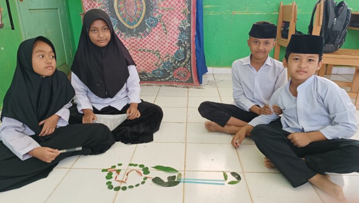 Kreasi Organ Pencernaan dari Benda Sekitar, Siswa Kelas 5B MIN 4 Tebo Buktikan Pemahaman Lewat Alat Peraga Sederhana Kreasi Organ Pencernaan dari Benda Sekitar, Siswa Kelas 5B MIN 4 Tebo Buktikan Pemahaman Lewat Alat Peraga Sederhana