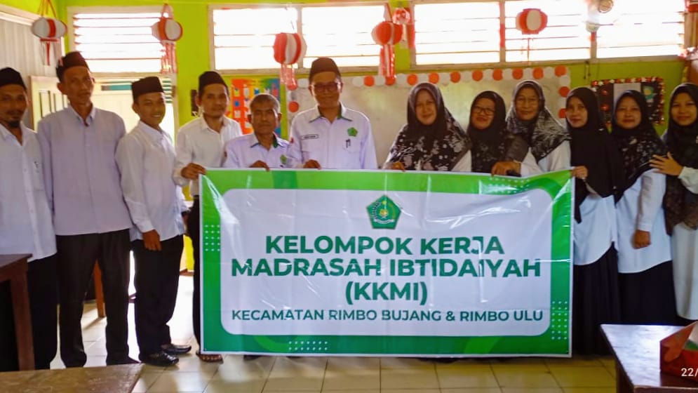 Kepala MIN 4 Tebo Pimpin Rapat KKMI Wilayah Barat Kepala MIN 4 Tebo Pimpin Rapat KKMI Wilayah Barat