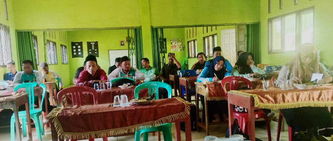 Kepala MIN 4 Tebo Pimpin Rapat Persiapan OSM dan Technical Meeting di MIS Darussalam Kepala MIN 4 Tebo Pimpin Rapat Persiapan OSM dan Technical Meeting di MIS Darussalam