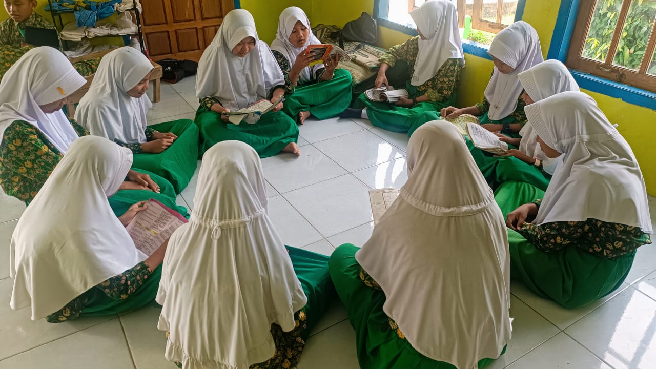 Siswa Kelas 6 MIN 4 Tebo Matangkan Hafalan Jelang Khataman dan Pelepasan