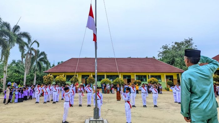 Paskibra MIN 4 Tebo Kembali Tampil Tegap di Upacara Sumpah Pemuda
