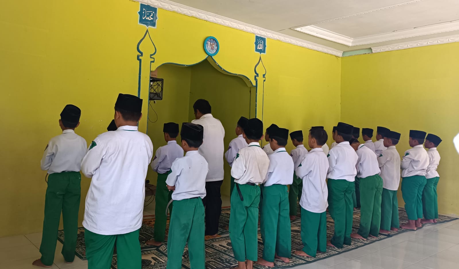 MIN 4 Tebo Mulai Kembali Pembiasaan Shalat Dzuhur Berjamaah MIN 4 Tebo Mulai Kembali Pembiasaan Shalat Dzuhur Berjamaah