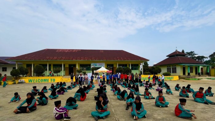 Spogomi di MIN 4 Tebo, 8 Kelompok Siswa Berlomba Kumpulkan Sampah Organik dan Anorganik