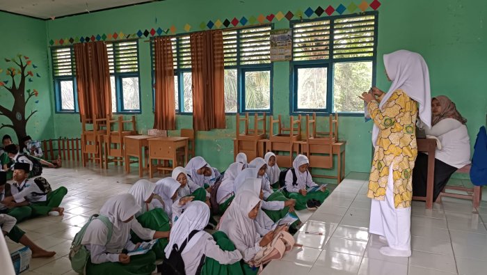 Persiapan Lulus MI, Siswa Kelas 6 MIN 4 Tebo Dapatkan Wawasan Tentang Pendidikan di Pondok Pesantren Persiapan Lulus MI, Siswa Kelas 6 MIN 4 Tebo Dapatkan Wawasan Tentang Pendidikan di Pondok Pesantren