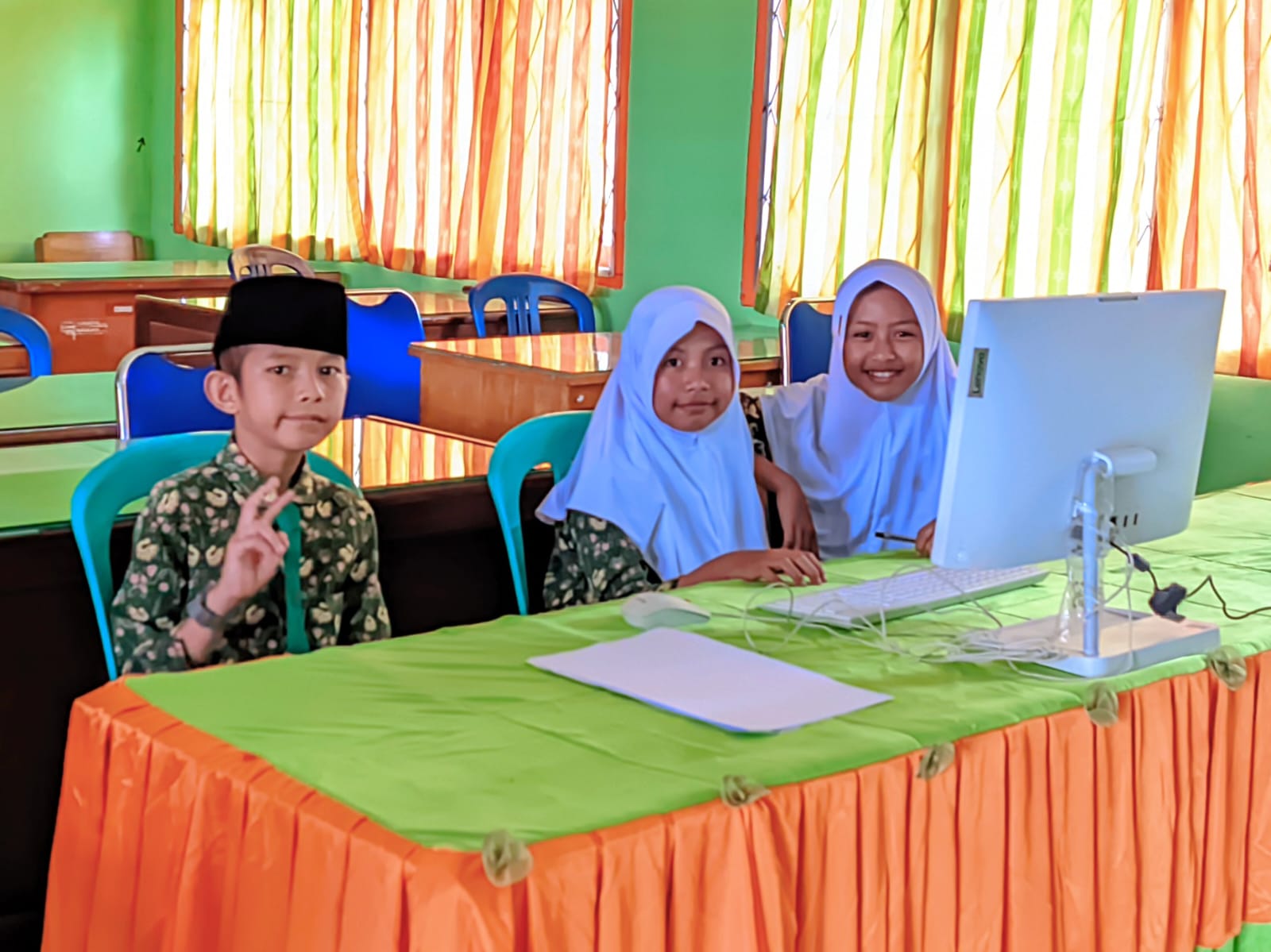 MIN 4 Tebo Raih Juara 3 KSM Provinsi, Bangga Meski Tak Masuk Final Nasional MIN 4 Tebo Raih Juara 3 KSM Provinsi, Bangga Meski Tak Masuk Final Nasional