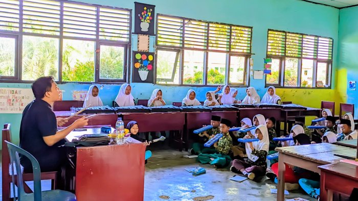Langsung Tancap Gas, Marching Band MIN 4 Tebo Latihan Intensif dengan Hadirkan Pelatih Eksternal Langsung Tancap Gas, Marching Band MIN 4 Tebo Latihan Intensif dengan Hadirkan Pelatih Eksternal