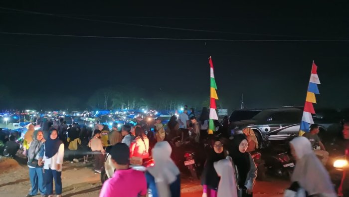 Keluarga Besar MIN 4 Tebo Turut Ramaikan Suasana Malam Puncak Jamran