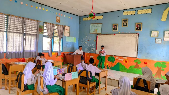 Siswa Kelas 5A MIN 4 Tebo Belajar Berani Tampil dengan Gagasan Sendiri Siswa Kelas 5A MIN 4 Tebo Belajar Berani Tampil dengan Gagasan Sendiri