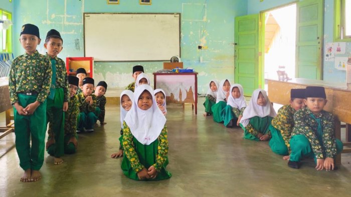 Game 15 Menit Jelang Istirahat di Kelas 3B MIN 4 Tebo, Siswa Tertantang Menjawab Benar Agar Istirahat Lebih Cepat