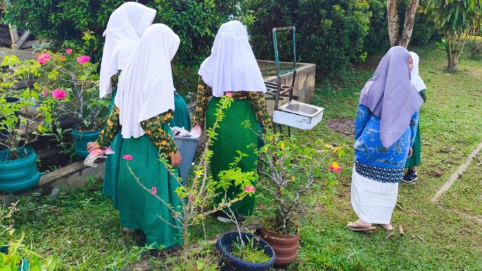 Shalat Dhuha Berjamaah di MIN 4 Tebo, Pendisiplinan Ditegakkan bagi yang Lalai Bawa Perlengkapan
