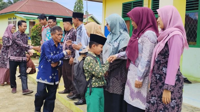 Doa dan Harapan Para Guru Iringi Keberangkatan Danum Menuju OMI Provinsi