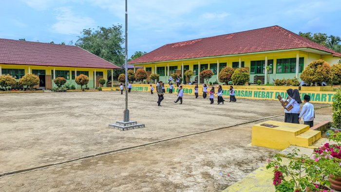 Tingkatkan Kesiapan Petugas, Latihan Upacara Kelas 4B MIN 4 Tebo Dimulai Lebih Awal Tingkatkan Kesiapan Petugas, Latihan Upacara Kelas 4B MIN 4 Tebo Dimulai Lebih Awal