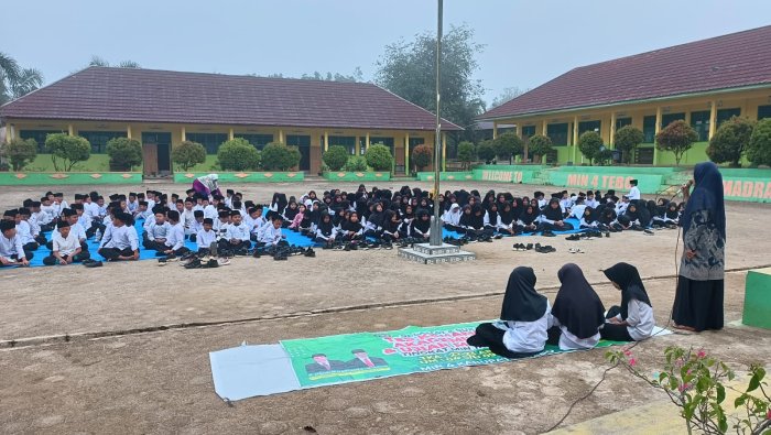 Pembacaan Yasin Tahlil disertai Doa Bersama untuk Nama Baru Marching Band Symphony Sekawanesa MIN 4 Tebo