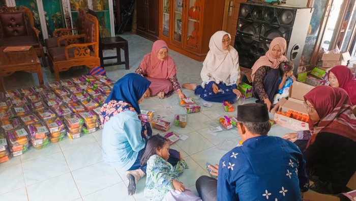 Guru MIN 4 Tebo Siapkan 200 Lebih Paket Takjil Gratis, Besok Siswa Kelas 6 dan Keluarga Guru Ikut Bagikan Guru MIN 4 Tebo Siapkan 200 Lebih Paket Takjil Gratis, Besok Siswa Kelas 6 dan Keluarga Guru Ikut Bagikan