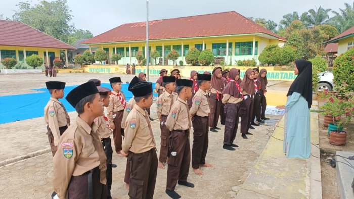 Pembina Pramuka MIN 4 Tebo Matangkan Persiapan Pelantikan Penggalang Pembina Pramuka MIN 4 Tebo Matangkan Persiapan Pelantikan Penggalang