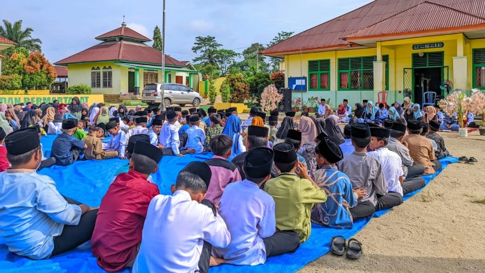 Kilas Balik 2025: Merayakan Hari Besar Islam Penuh Makna di MIN 4 Tebo Kilas Balik 2025: Merayakan Hari Besar Islam Penuh Makna di MIN 4 Tebo