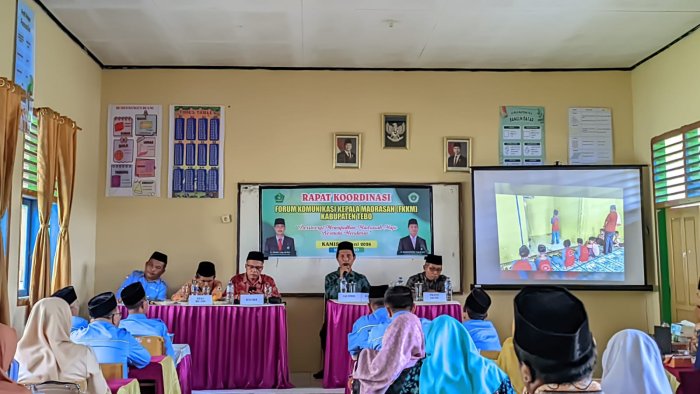 Buka Rakor FKKM dan Pembinaan Pegawai di MIN 4 Tebo, Ini Sejumlah Arahan Strategis Kasi Penmad Kemenag Tebo Buka Rakor FKKM dan Pembinaan Pegawai di MIN 4 Tebo, Ini Sejumlah Arahan Strategis Kasi Penmad Kemenag Tebo