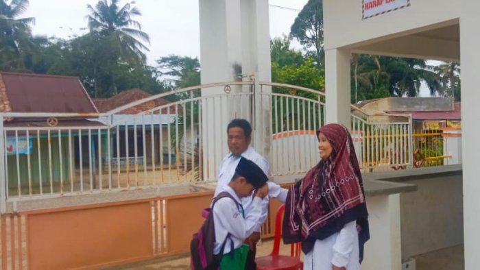 Sambut Pagi di MIN 4 Tebo Tetap Konsisten Dilaksanakan Meski Guru Sibuk Persiapkan PKKM Sambut Pagi di MIN 4 Tebo Tetap Konsisten Dilaksanakan Meski Guru Sibuk Persiapkan PKKM