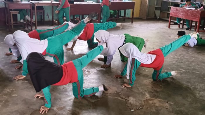 Kelas 3A MIN 4 Tebo Belajar Manfaat Setiap Gerakan Senam