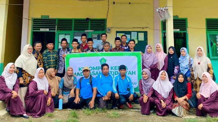 Kepala MIN 4 Tebo Pimpin Rapat Persiapan OSM 2026 di MIS Nurussibyan VII Koto Kepala MIN 4 Tebo Pimpin Rapat Persiapan OSM 2026 di MIS Nurussibyan VII Koto