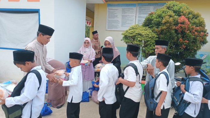 Distribusi MBG Terakhir di Bulan Ramadan: Paket Empat Hari Jadi Bekal Libur Siswa MIN 4 Tebo
