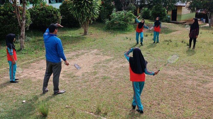 MIN 4 Tebo Gelar Seleksi Bibit Atlet Bulutangkis Menuju OSM KKMI 2026