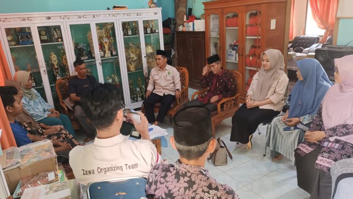 Pedagang Terima Bantuan Peralatan Usaha, Kepala MIN 4 Tebo Tegaskan Komitmen Jaga Mutu Kantin Halal Pedagang Terima Bantuan Peralatan Usaha, Kepala MIN 4 Tebo Tegaskan Komitmen Jaga Mutu Kantin Halal