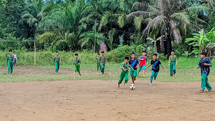 Classmeeting MIN 4 Tebo Semarak dengan Pertandingan Mini Soccer