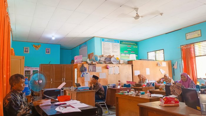 PKKM di Depan Mata, Kepala MIN 4 Tebo Periksa Kesiapan Bukti Dukung