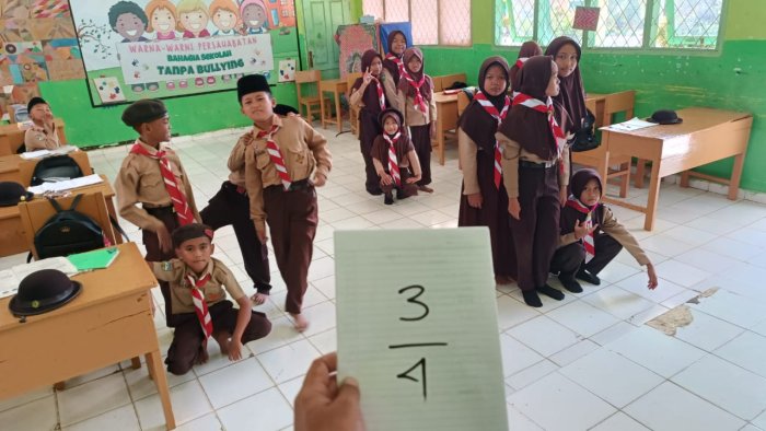 Belajar Pecahan dengan Games Buat Pembelajaran Matematika di Kelas 5B MIN 4 Tebo Makin Menyenangkan Belajar Pecahan dengan Games Buat Pembelajaran Matematika di Kelas 5B MIN 4 Tebo Makin Menyenangkan