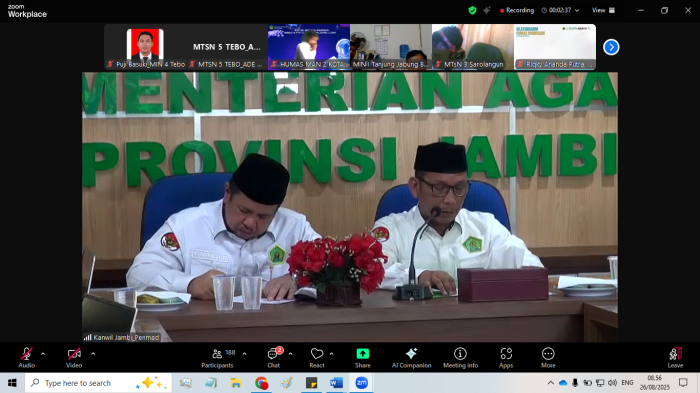 MIN 4 Tebo Ikuti Sosialisasi Website dan Aplikasi Madrasah