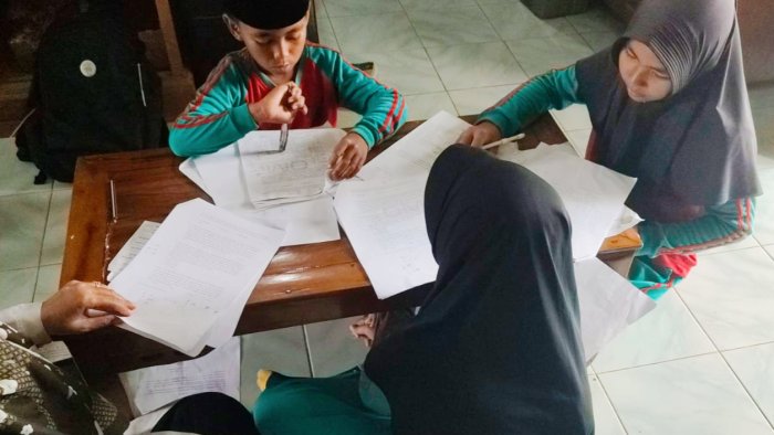 Mantapkan Kesiapan Kompetisi, Peserta OMI IPAS dan Matematika MIN 4 Tebo Ikuti Bimbingan Tatap Muka Mantapkan Kesiapan Kompetisi, Peserta OMI IPAS dan Matematika MIN 4 Tebo Ikuti Bimbingan Tatap Muka