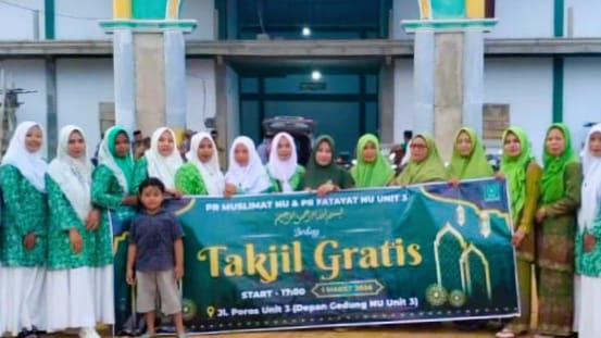 Kiprah Guru MIN 4 Tebo di Masyarakat: Berbagi Takjil Bersama Muslimat-Fatayat NU di Bulan Ramadan Kiprah Guru MIN 4 Tebo di Masyarakat: Berbagi Takjil Bersama Muslimat-Fatayat NU di Bulan Ramadan