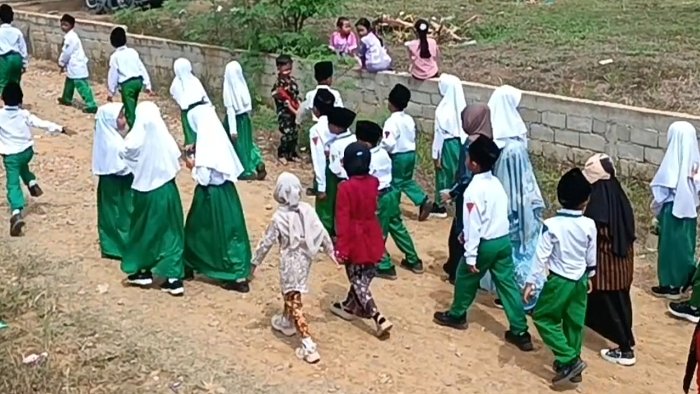Mantapkan Gladi dan Sinopsis Barisan, MIN 4 Tebo Siap Meriahkan Karnaval Kecamatan Mantapkan Gladi dan Sinopsis Barisan, MIN 4 Tebo Siap Meriahkan Karnaval Kecamatan