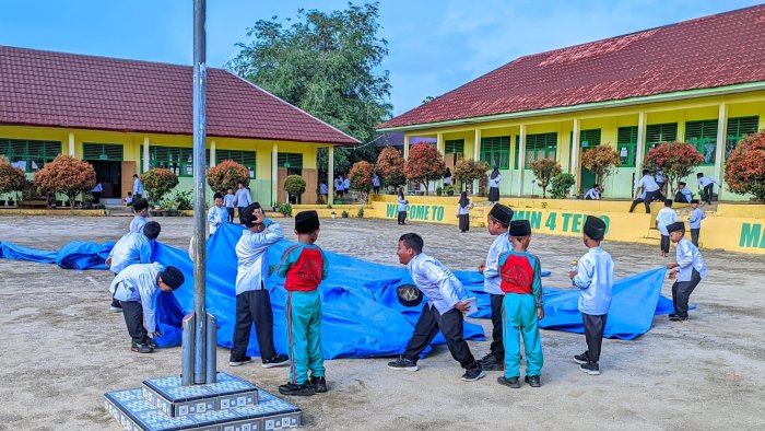 Siswa Kelas Rendah MIN 4 Tebo Mulai Tumbuh Inisiatif Tanpa Diperintah Siswa Kelas Rendah MIN 4 Tebo Mulai Tumbuh Inisiatif Tanpa Diperintah