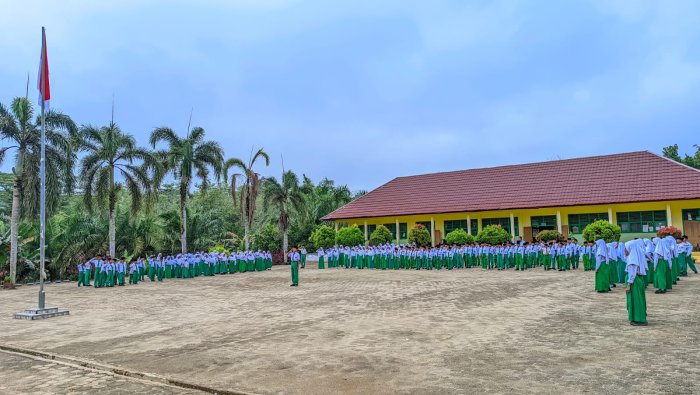 Upacara Penutup Semester, Kelas 5A MIN 4 Tebo Tampil Penuh Percaya Diri Upacara Penutup Semester, Kelas 5A MIN 4 Tebo Tampil Penuh Percaya Diri