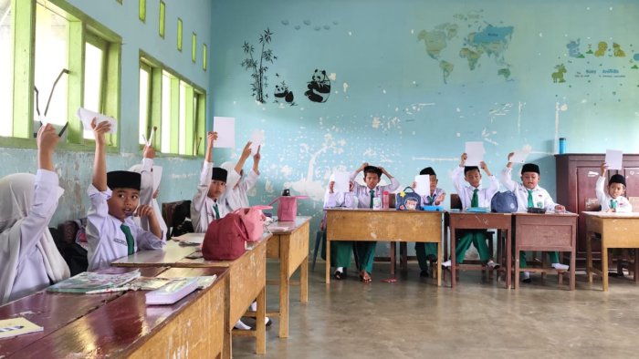 Kuis Nonverbal Bangun Budaya Kejujuran di Kelas 3B MIN 4 Tebo Kuis Nonverbal Bangun Budaya Kejujuran di Kelas 3B MIN 4 Tebo