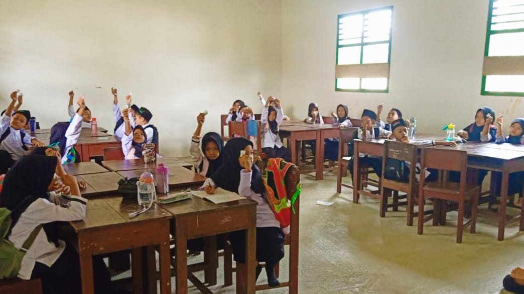 Puskesmas Rimbo Bujang 2 Bagikan Obat Cacing untuk Siswa MIN 4 Tebo Puskesmas Rimbo Bujang 2 Bagikan Obat Cacing untuk Siswa MIN 4 Tebo