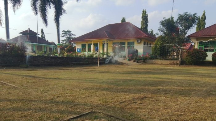 Siap Sambut Siswa, Tenaga Kebersihan MIN 4 Tebo Siagakan Fasilitas Usai Libur Lebaran Siap Sambut Siswa, Tenaga Kebersihan MIN 4 Tebo Siagakan Fasilitas Usai Libur Lebaran