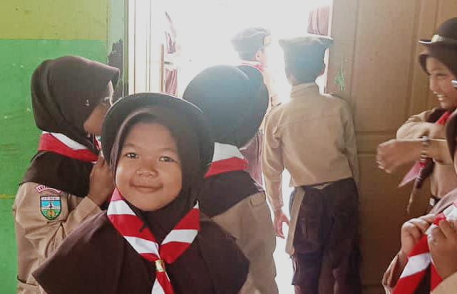 Kwarran Rimbo Bujang Lakukan Pemotretan Kartu Tanda Anggota Pramuka di MIN 4 Tebo Kwarran Rimbo Bujang Lakukan Pemotretan Kartu Tanda Anggota Pramuka di MIN 4 Tebo