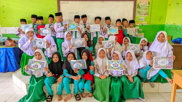 Bukan Sekadar Hobi, Seni Telah Menjadi Guru Kepekaan di MIN 4 Tebo Bukan Sekadar Hobi, Seni Telah Menjadi Guru Kepekaan di MIN 4 Tebo