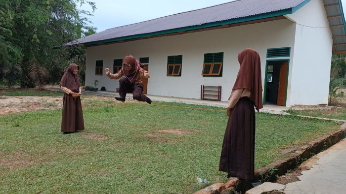 Permainan Tradisional Tetap Hidup di MIN 4 Tebo