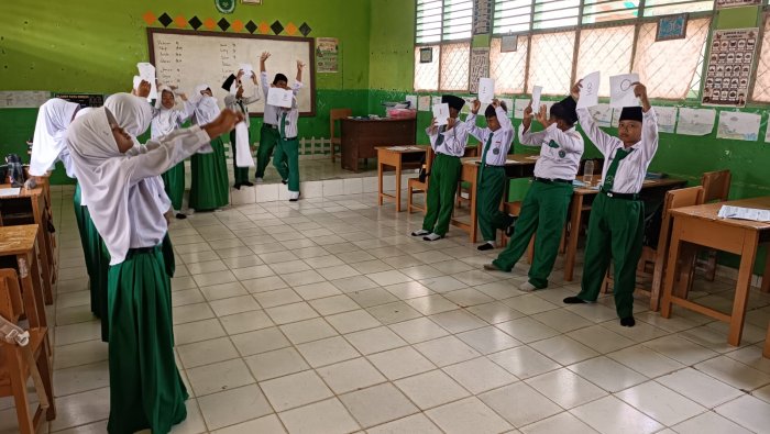 Belajar Matematika Tanpa Beban Melalui Permainan, Murid Kelas 5B MIN 4 Tebo Makin Percaya Diri Tanpa Takut Salah